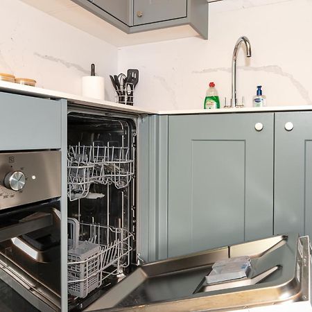 2-Bedroom Victorian Apartment In Kensington Λονδίνο Εξωτερικό φωτογραφία