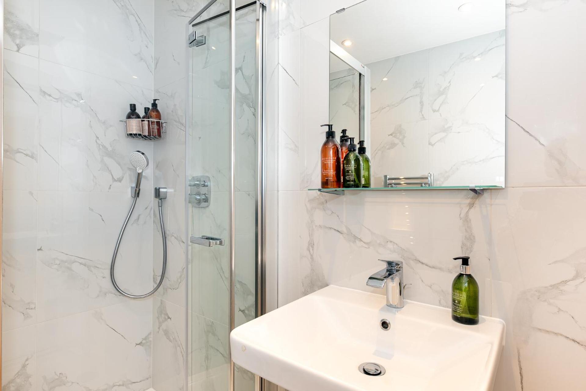 2-Bedroom Victorian Apartment In Kensington Λονδίνο Εξωτερικό φωτογραφία