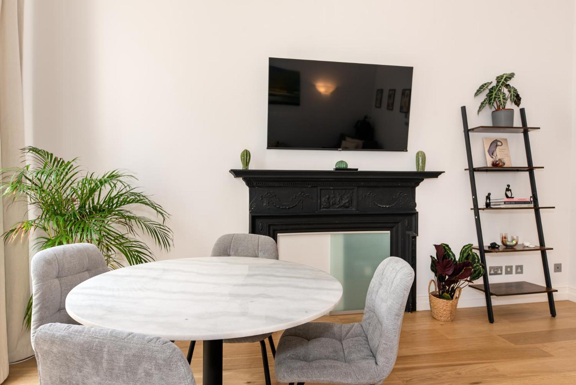 2-Bedroom Victorian Apartment In Kensington Λονδίνο Εξωτερικό φωτογραφία