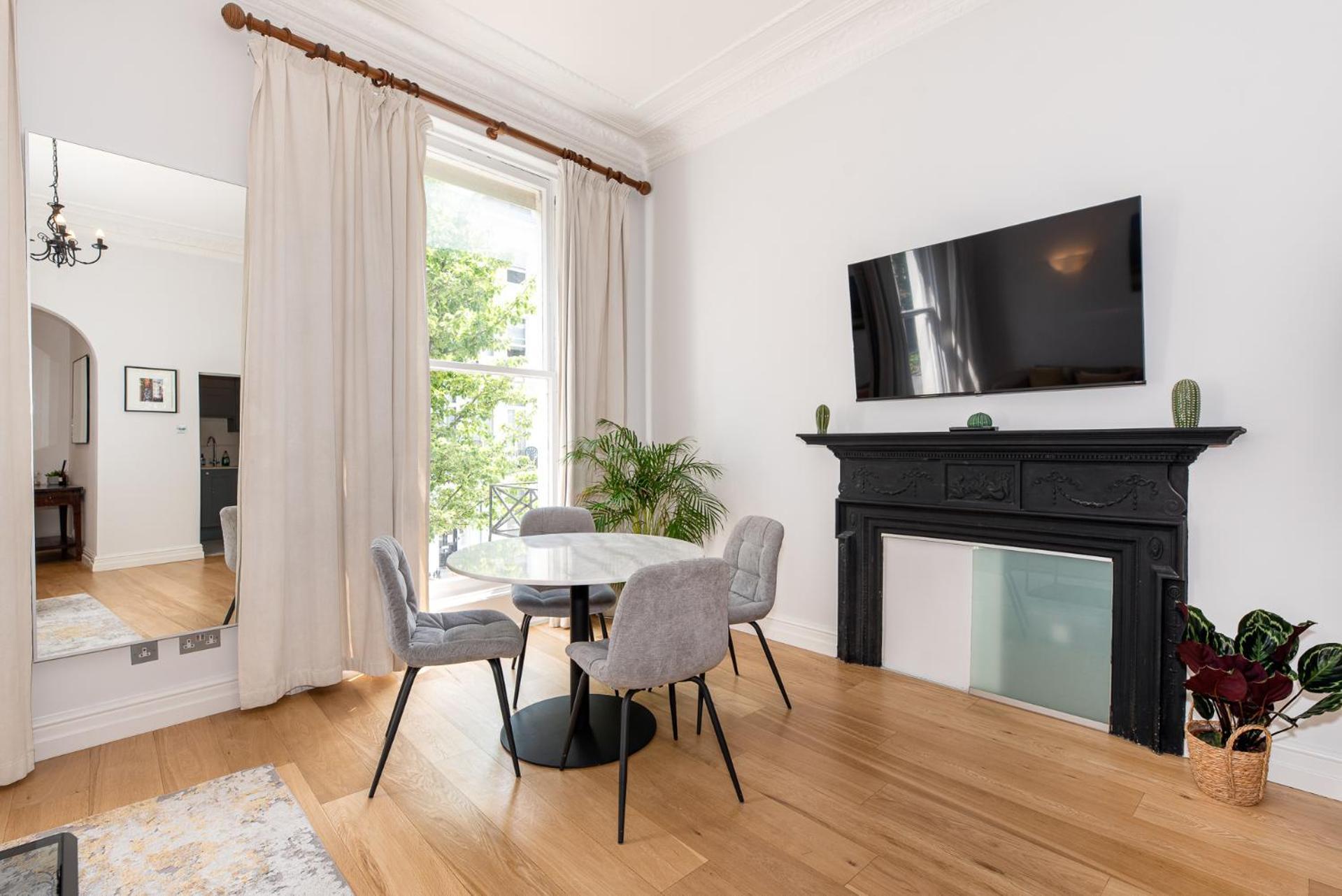 2-Bedroom Victorian Apartment In Kensington Λονδίνο Εξωτερικό φωτογραφία